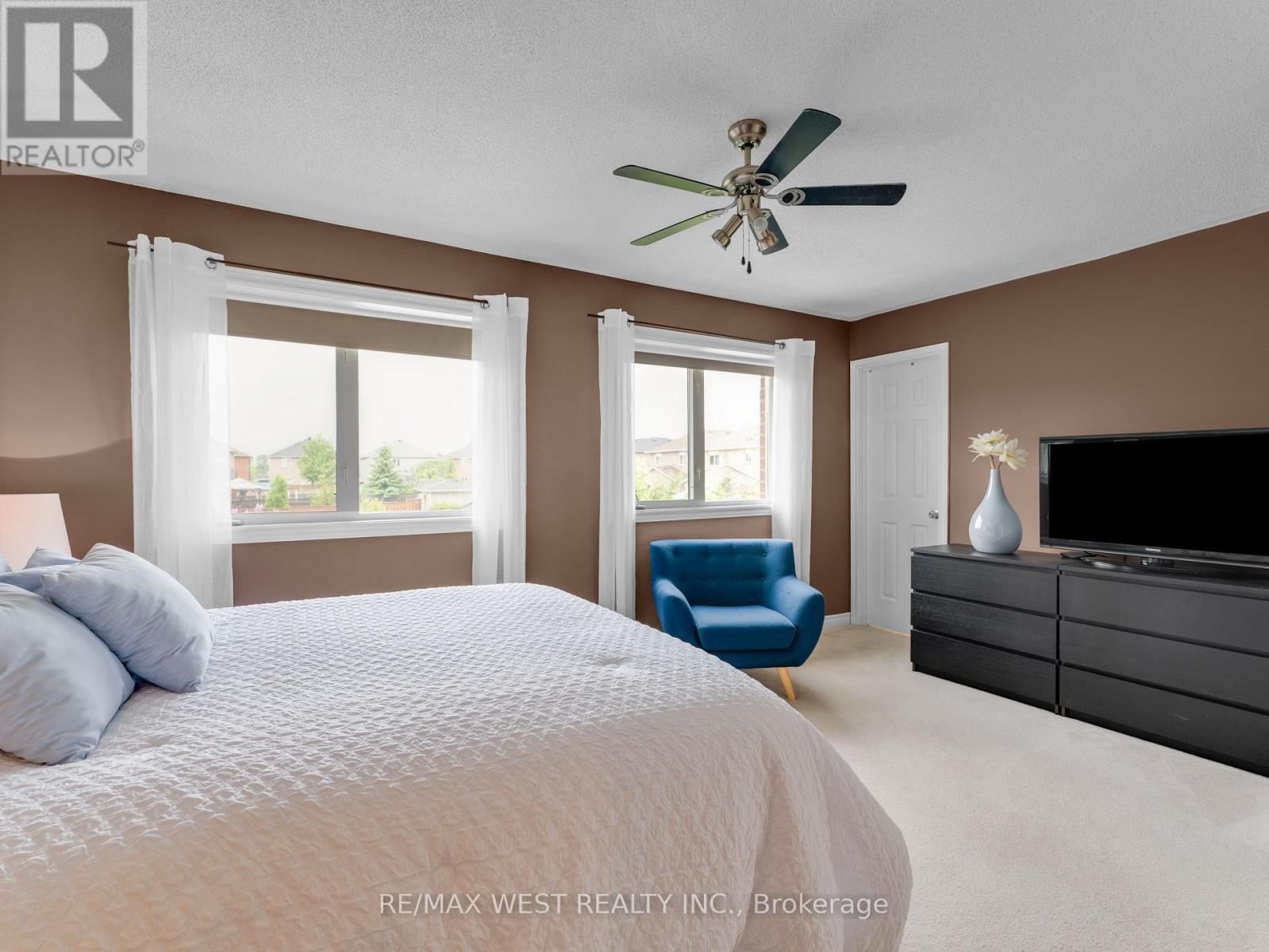 26 SHADY GLEN CRESCENT Image 31