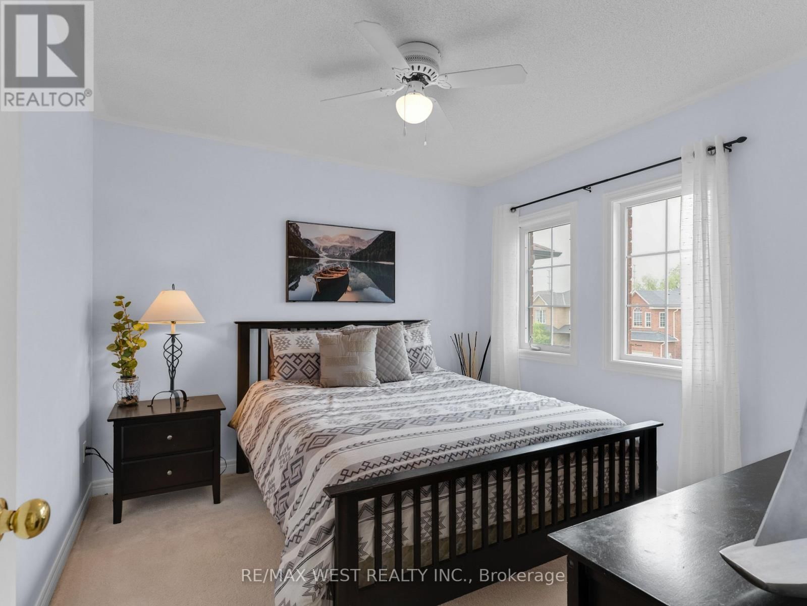 26 SHADY GLEN CRESCENT Image 33