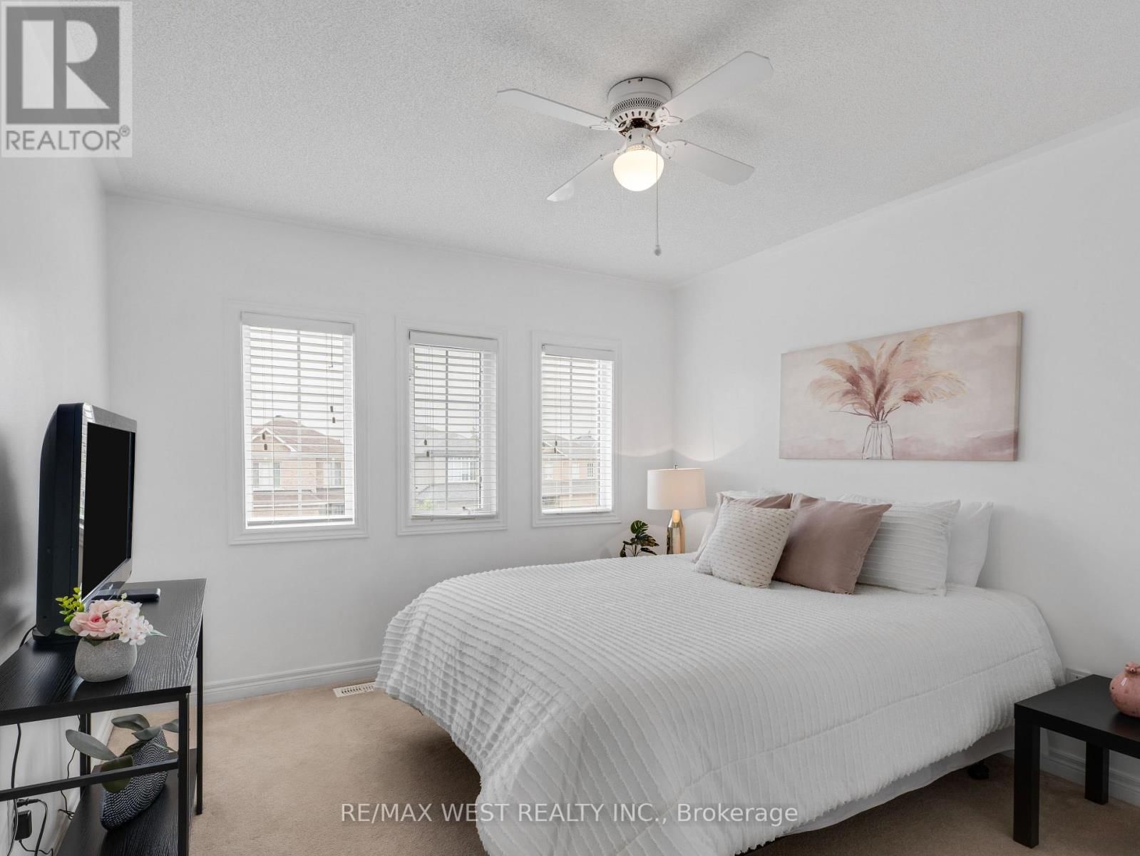 26 SHADY GLEN CRESCENT Image 36