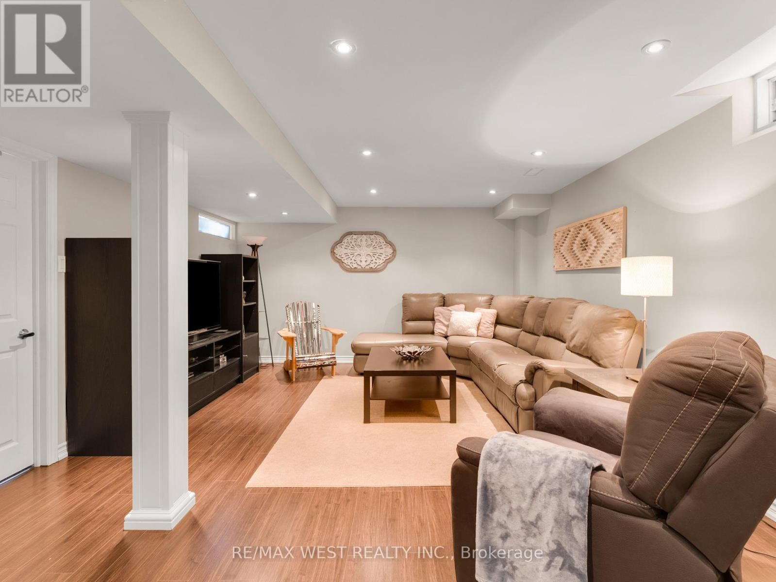 26 SHADY GLEN CRESCENT Image 38