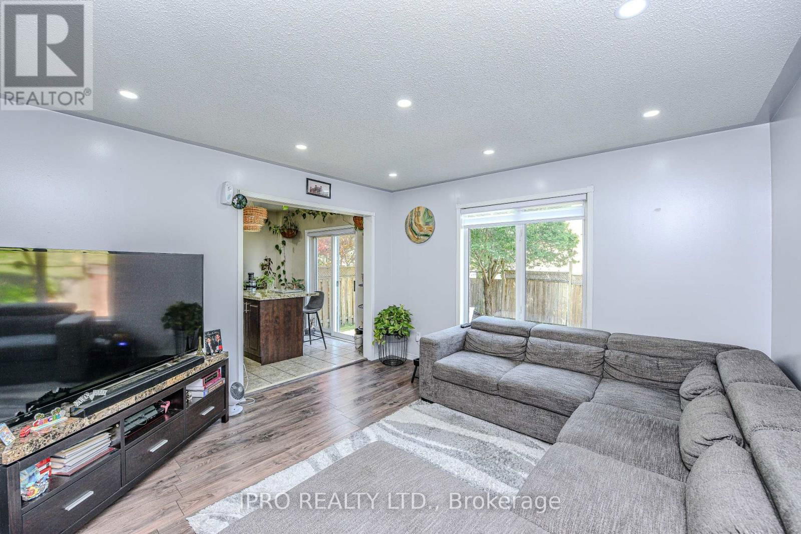5847 SIDMOUTH STREET Image 14