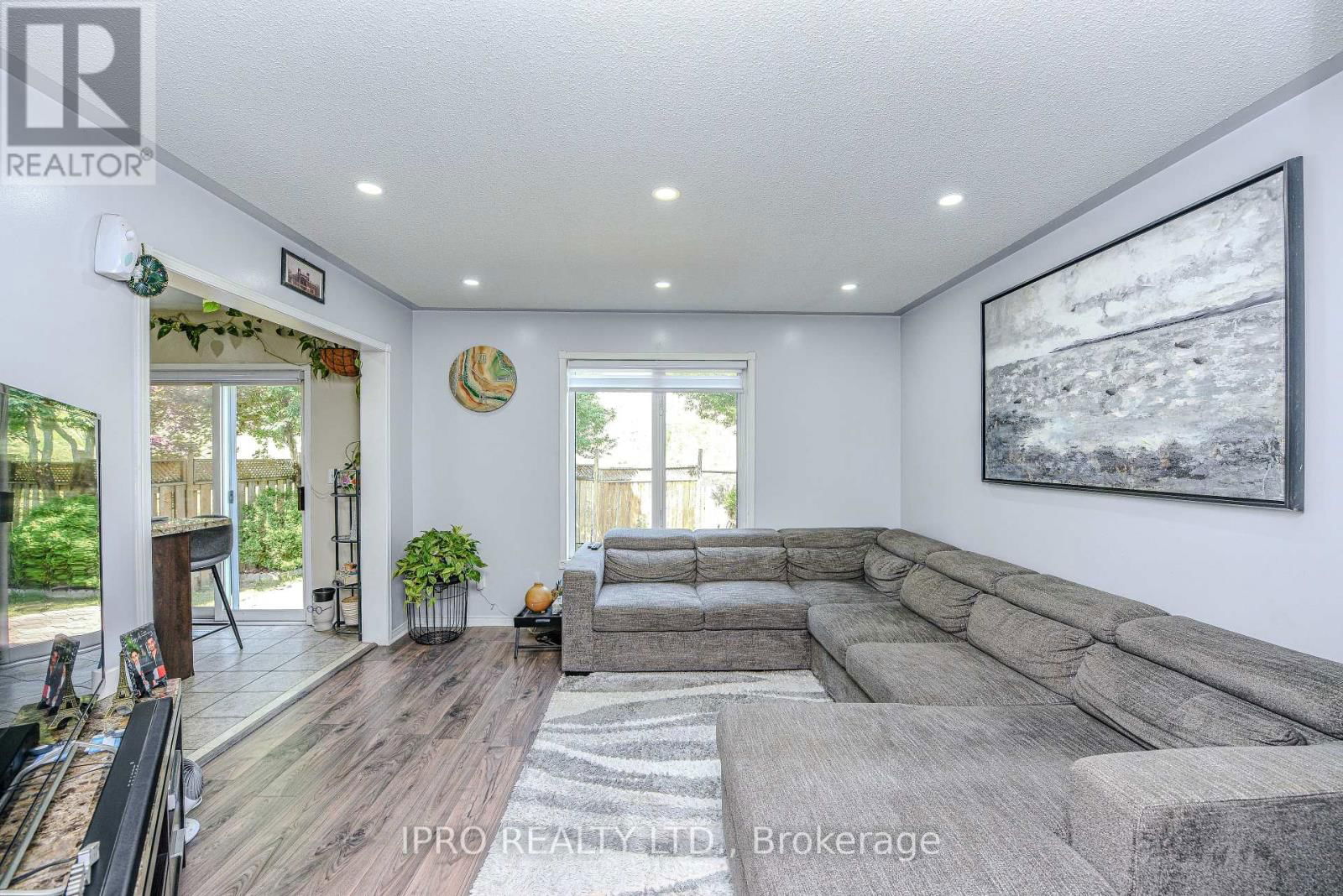 5847 SIDMOUTH STREET Image 15