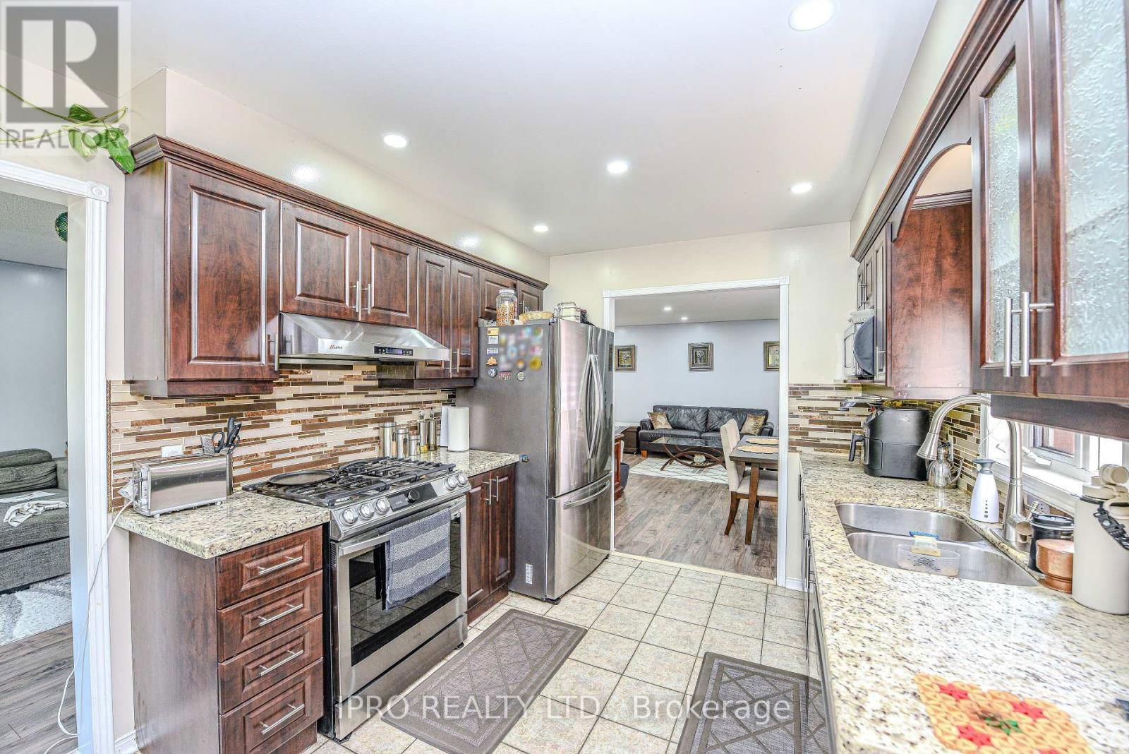 5847 SIDMOUTH STREET Image 21