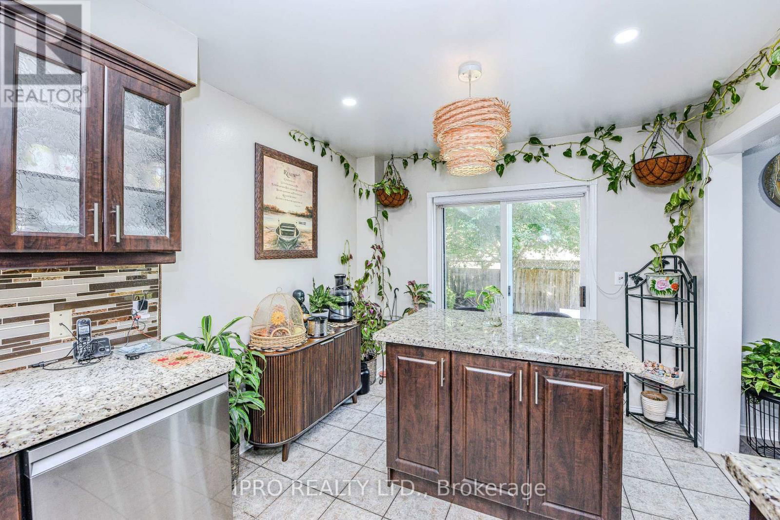 5847 SIDMOUTH STREET Image 22