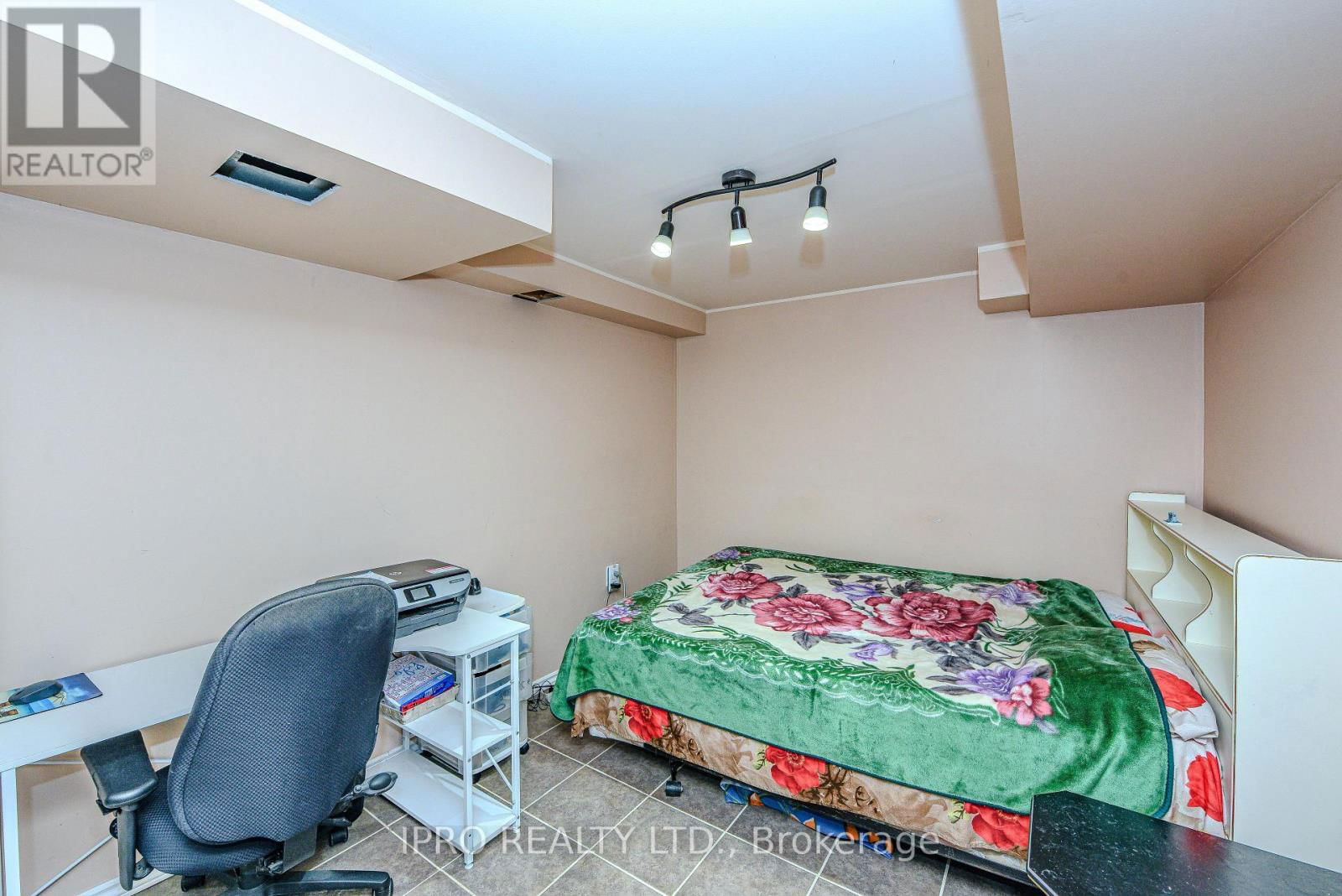 5847 SIDMOUTH STREET Image 41