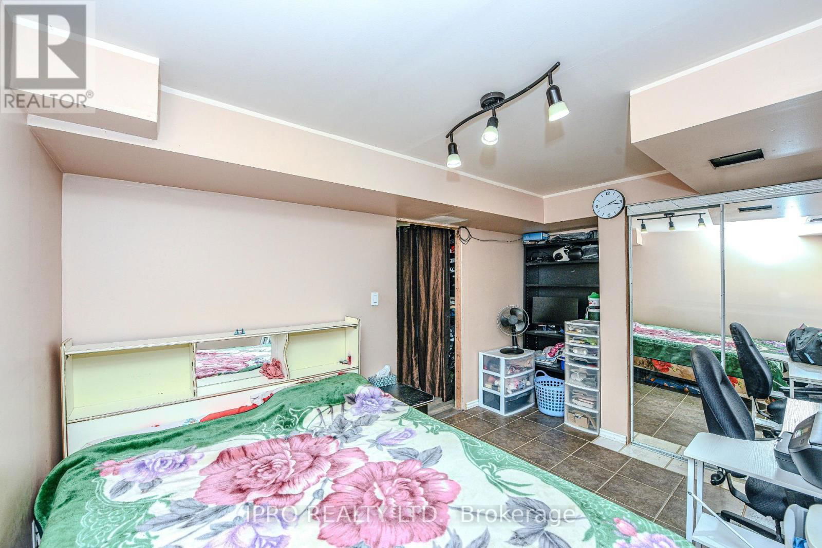 5847 SIDMOUTH STREET Image 42