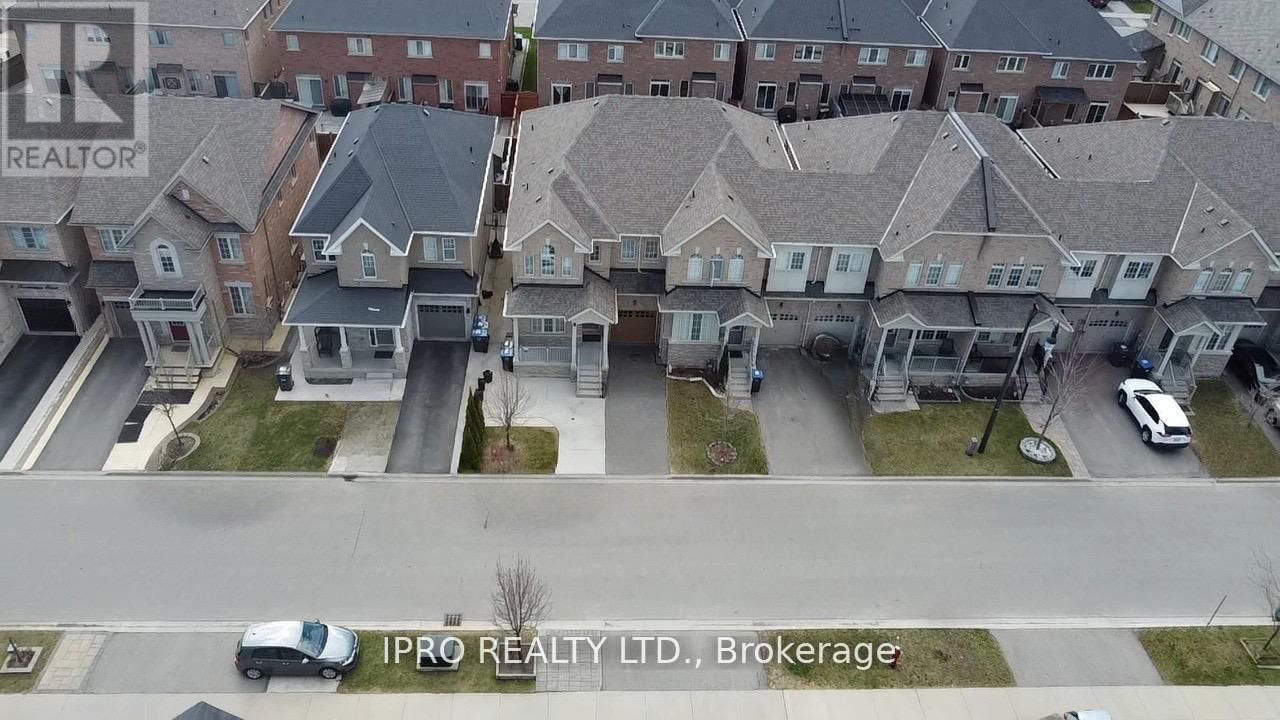 11 TRENTONIAN STREET Image 41