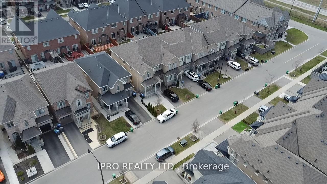 11 TRENTONIAN STREET Image 42