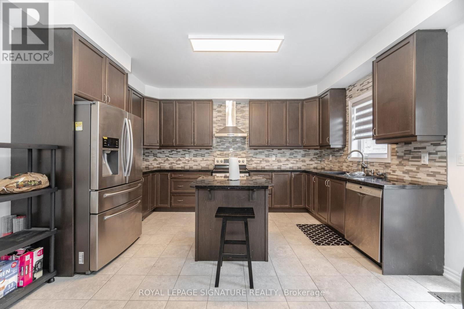 481 BRISDALE DRIVE Image 11