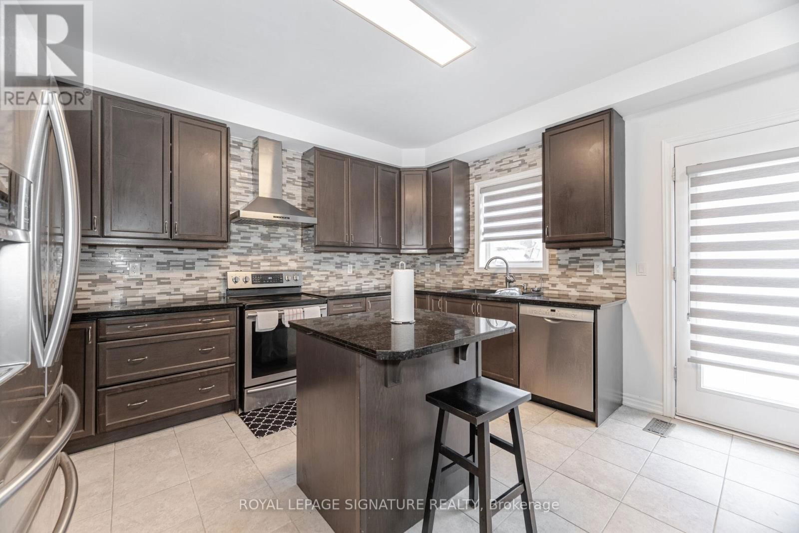 481 BRISDALE DRIVE Image 12