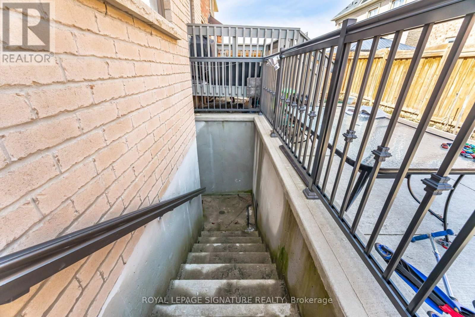 481 BRISDALE DRIVE Image 43