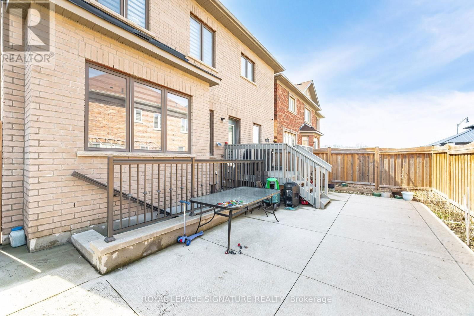 481 BRISDALE DRIVE Image 45