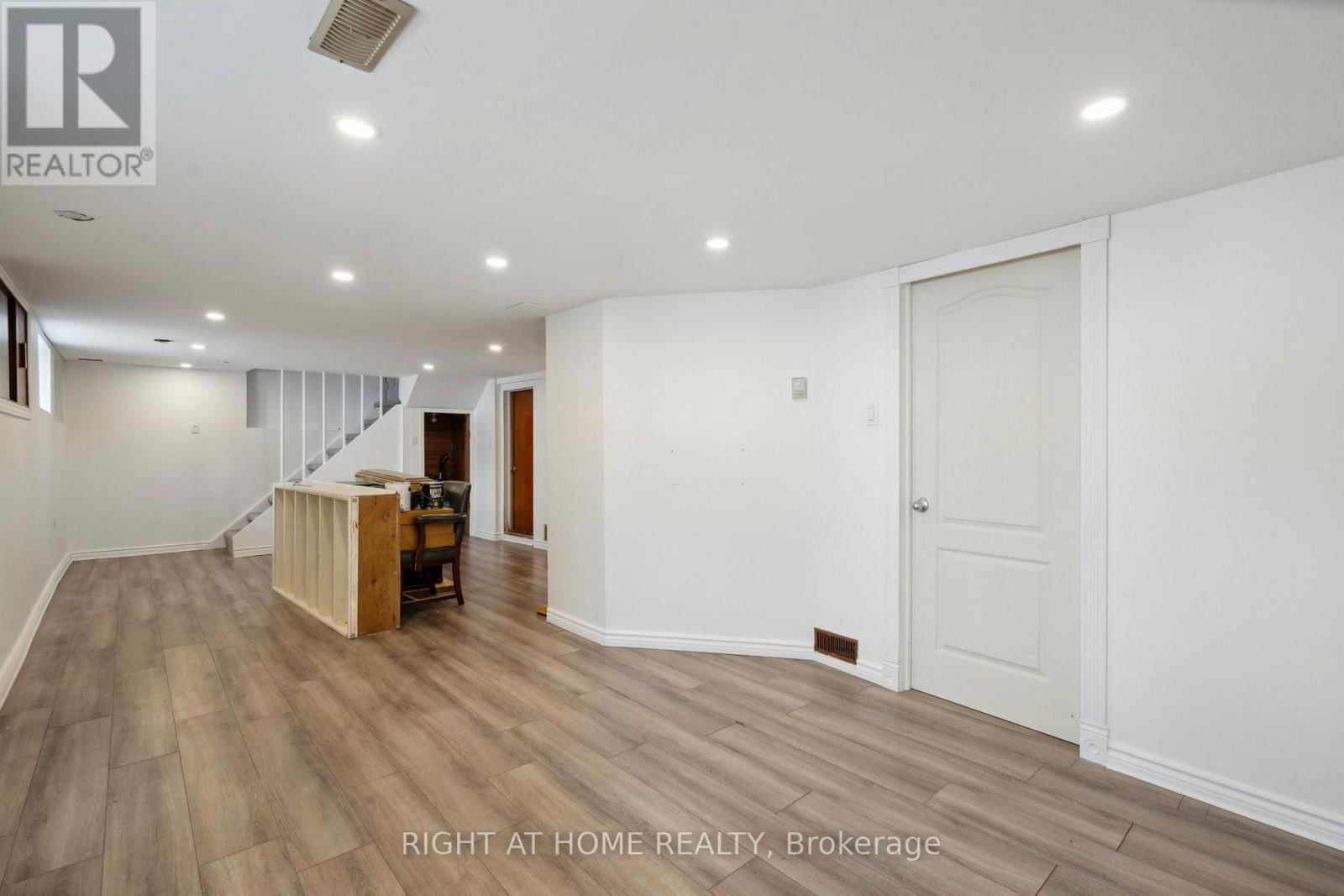 51 FREDERICK STREET SOUTH Image 23
