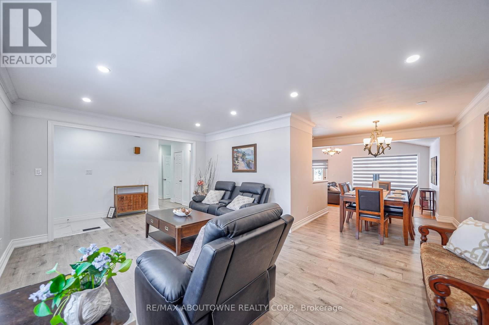 428 HENDERSON ROAD Image 12