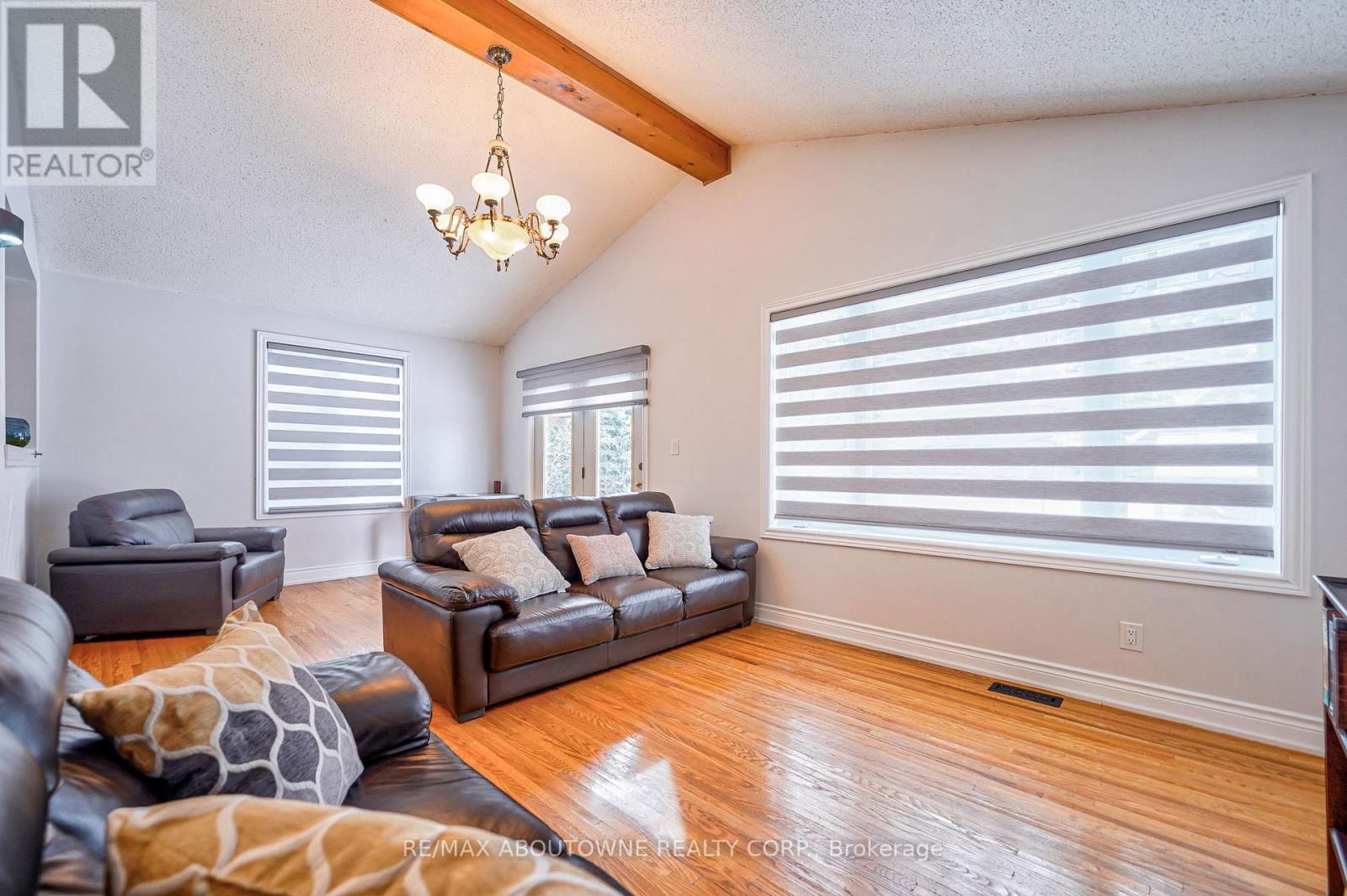 428 HENDERSON ROAD Image 16