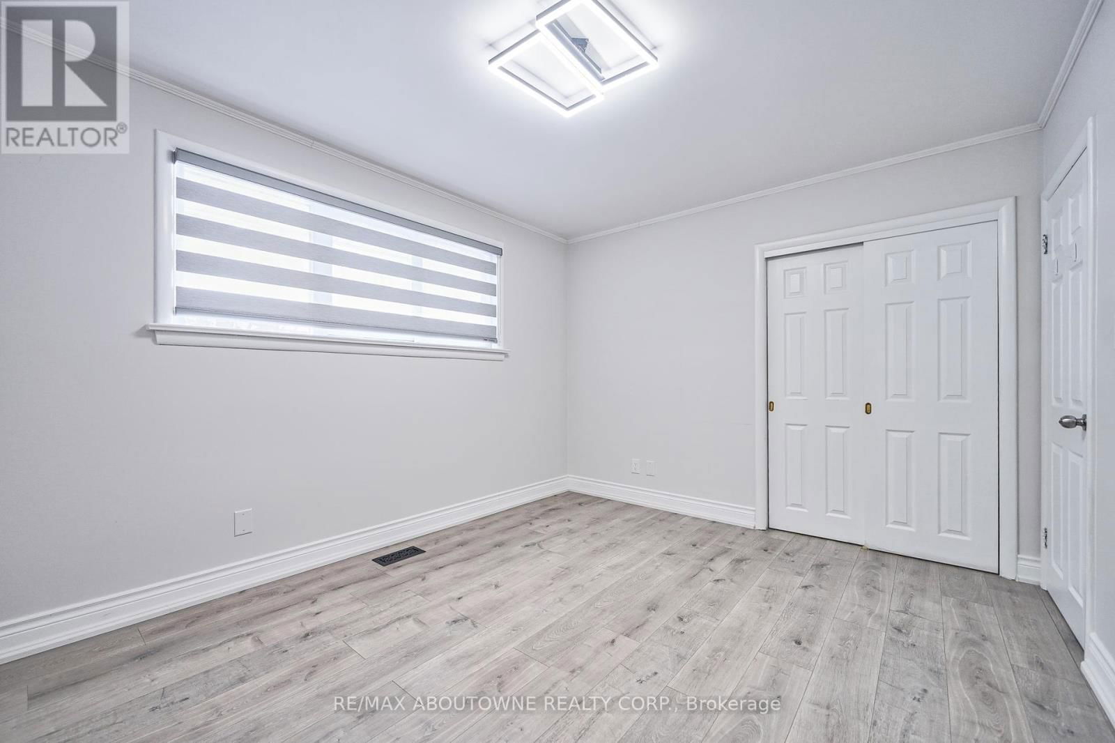 428 HENDERSON ROAD Image 28