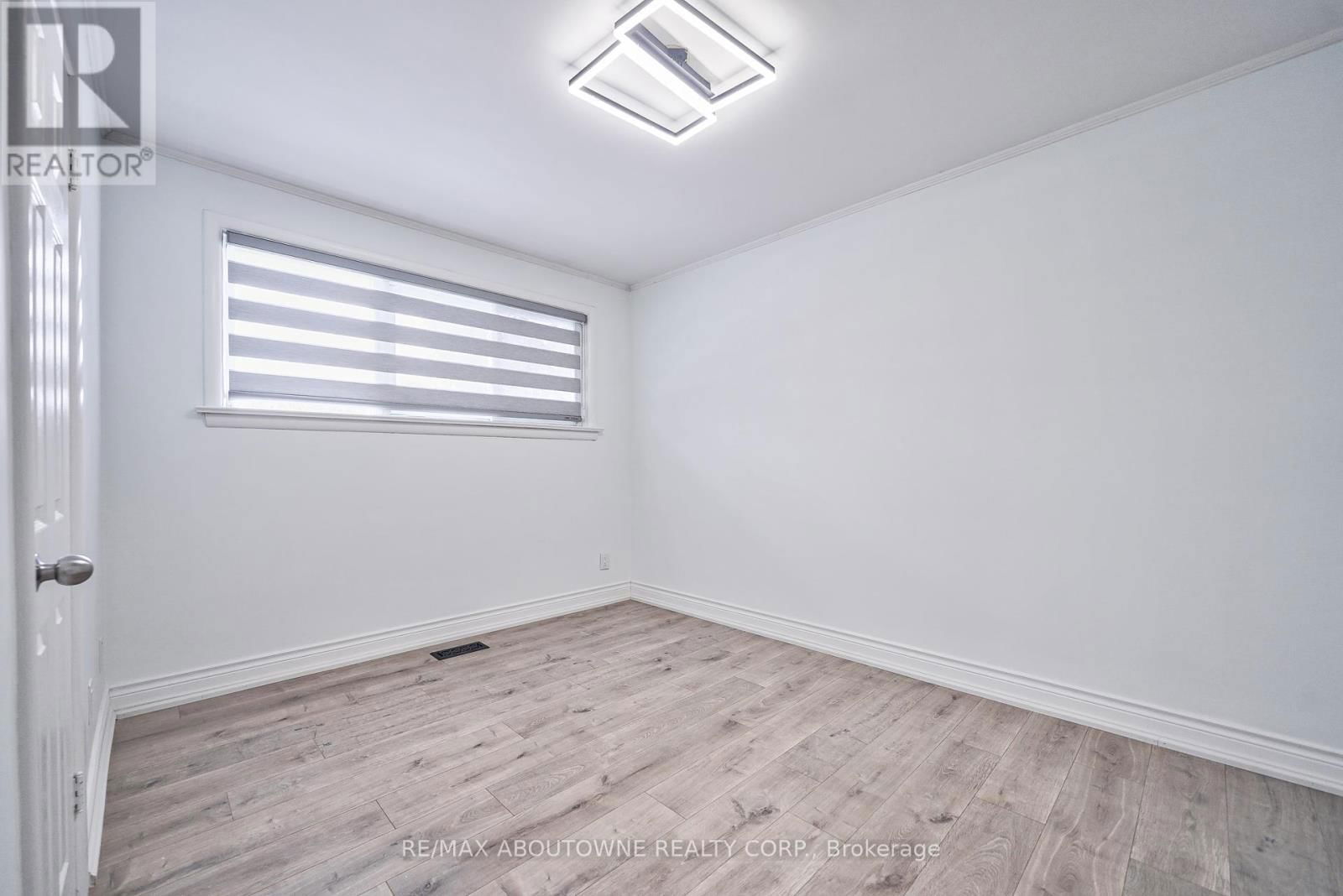 428 HENDERSON ROAD Image 31