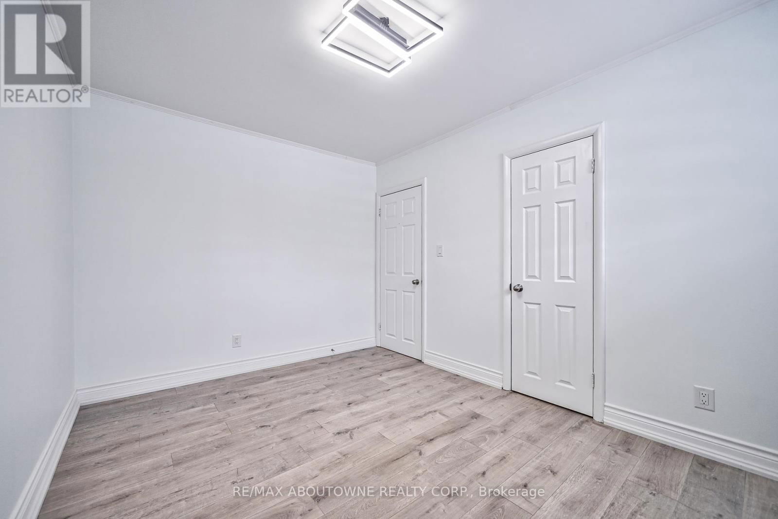 428 HENDERSON ROAD Image 33