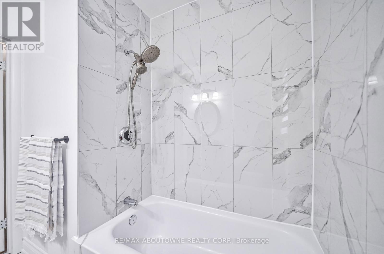 428 HENDERSON ROAD Image 34