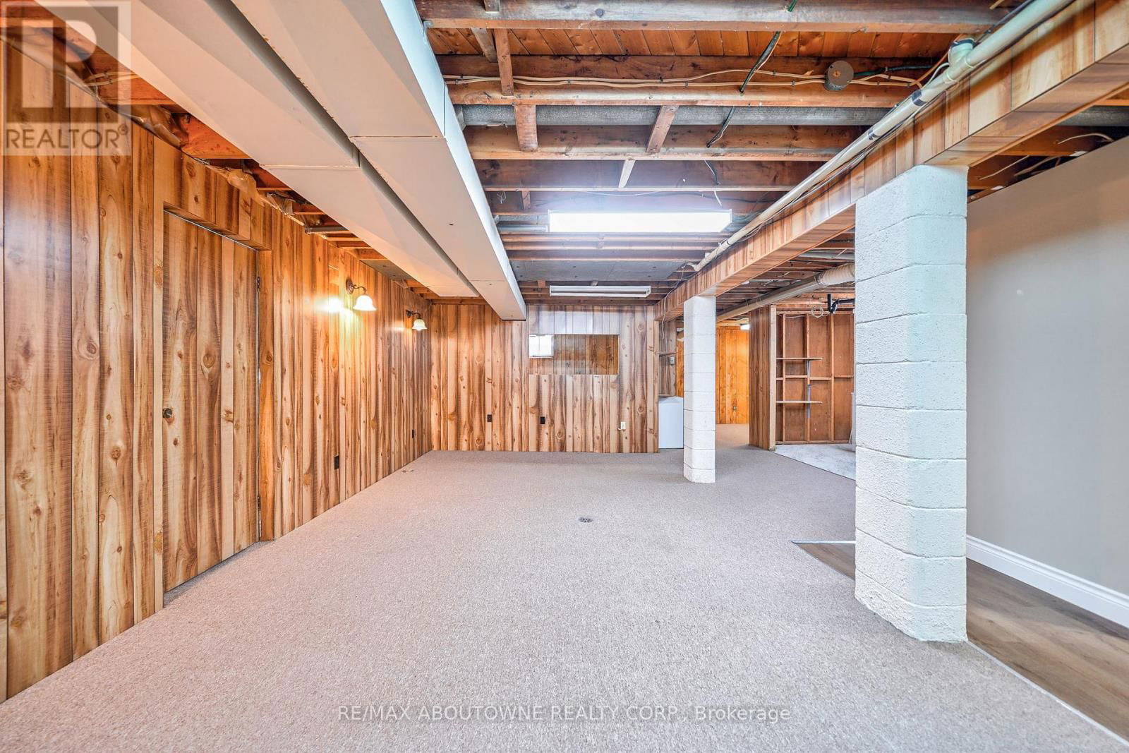 428 HENDERSON ROAD Image 35
