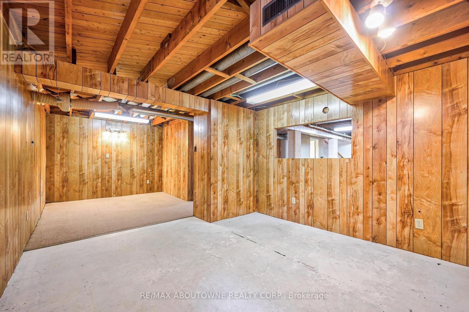 428 HENDERSON ROAD Image 42