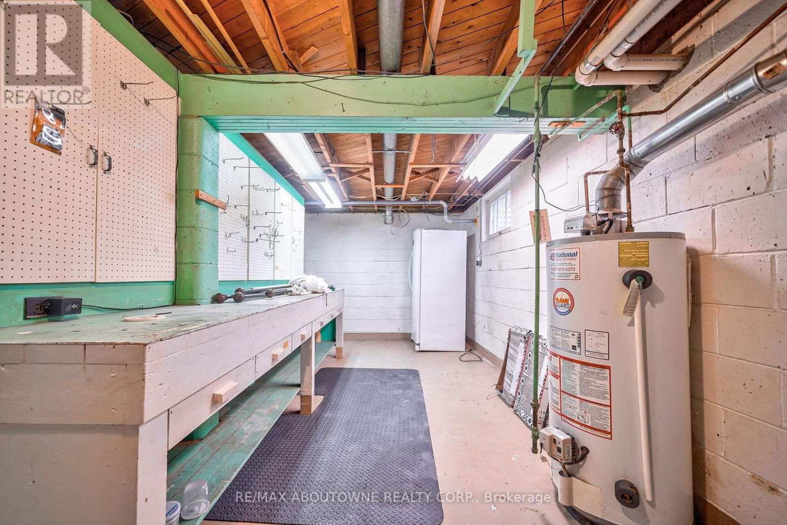428 HENDERSON ROAD Image 44