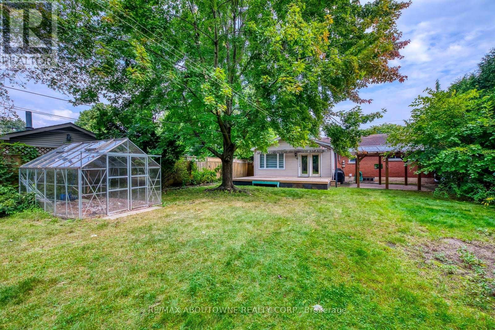 428 HENDERSON ROAD Image 45
