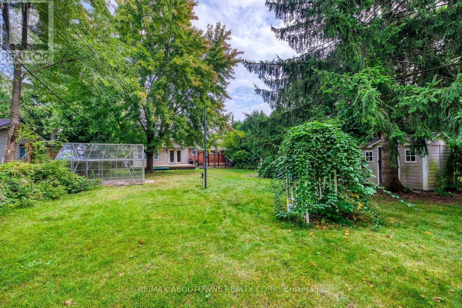 428 HENDERSON ROAD Image 49