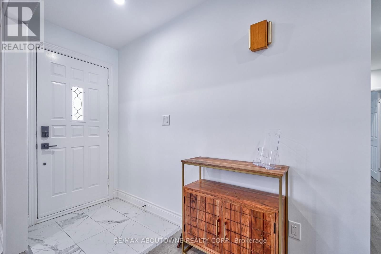 428 HENDERSON ROAD Image 5