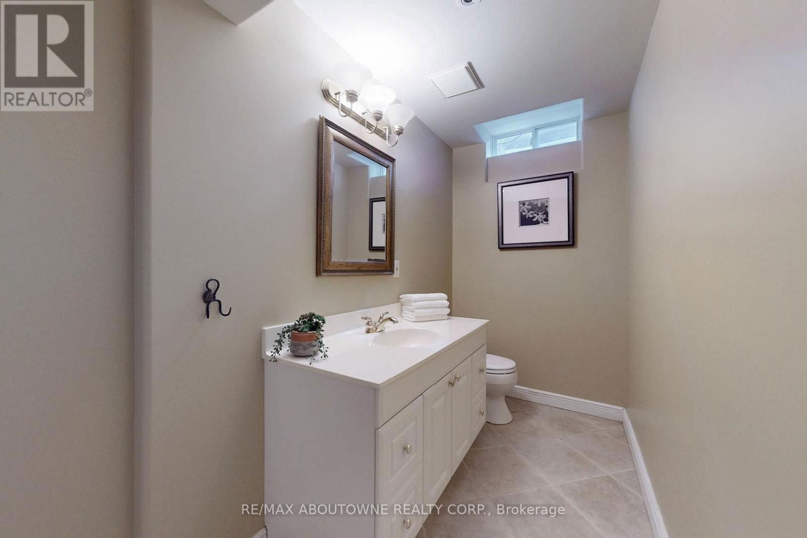 1385 GREENDALE TERRACE Image 43
