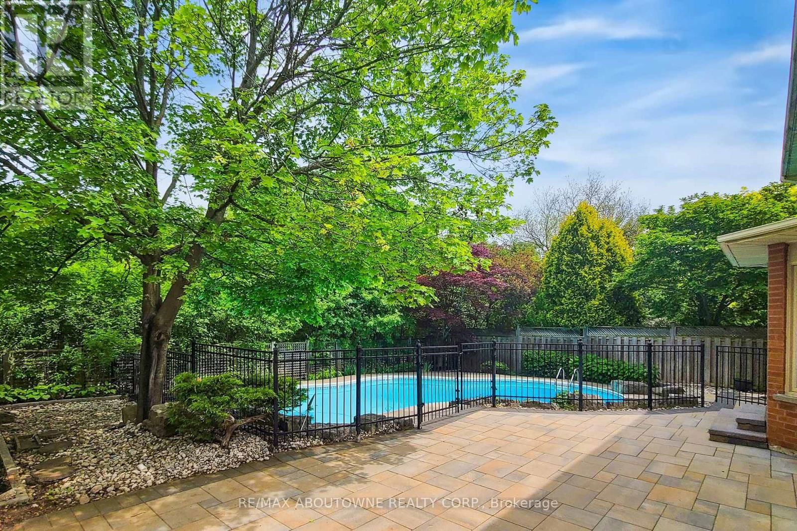 1385 GREENDALE TERRACE Image 46