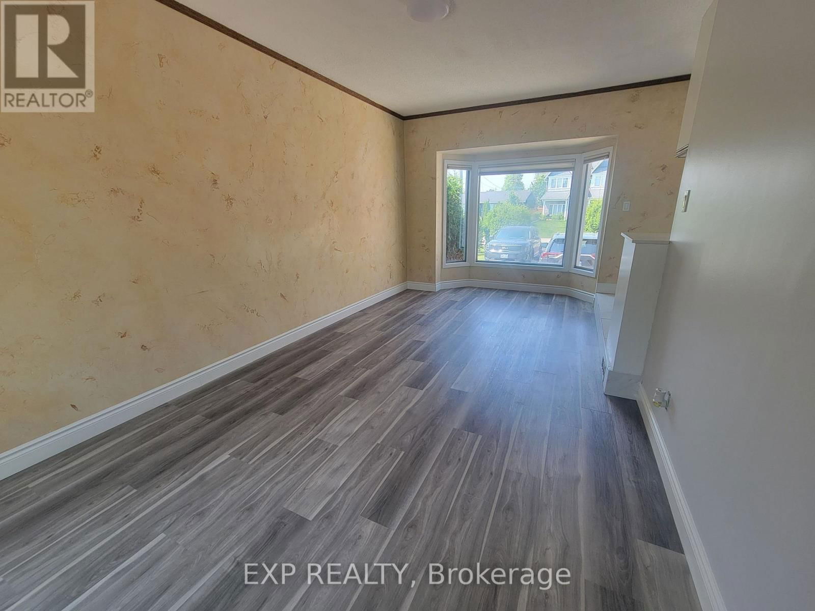 499 SHERIN DRIVE Image 18
