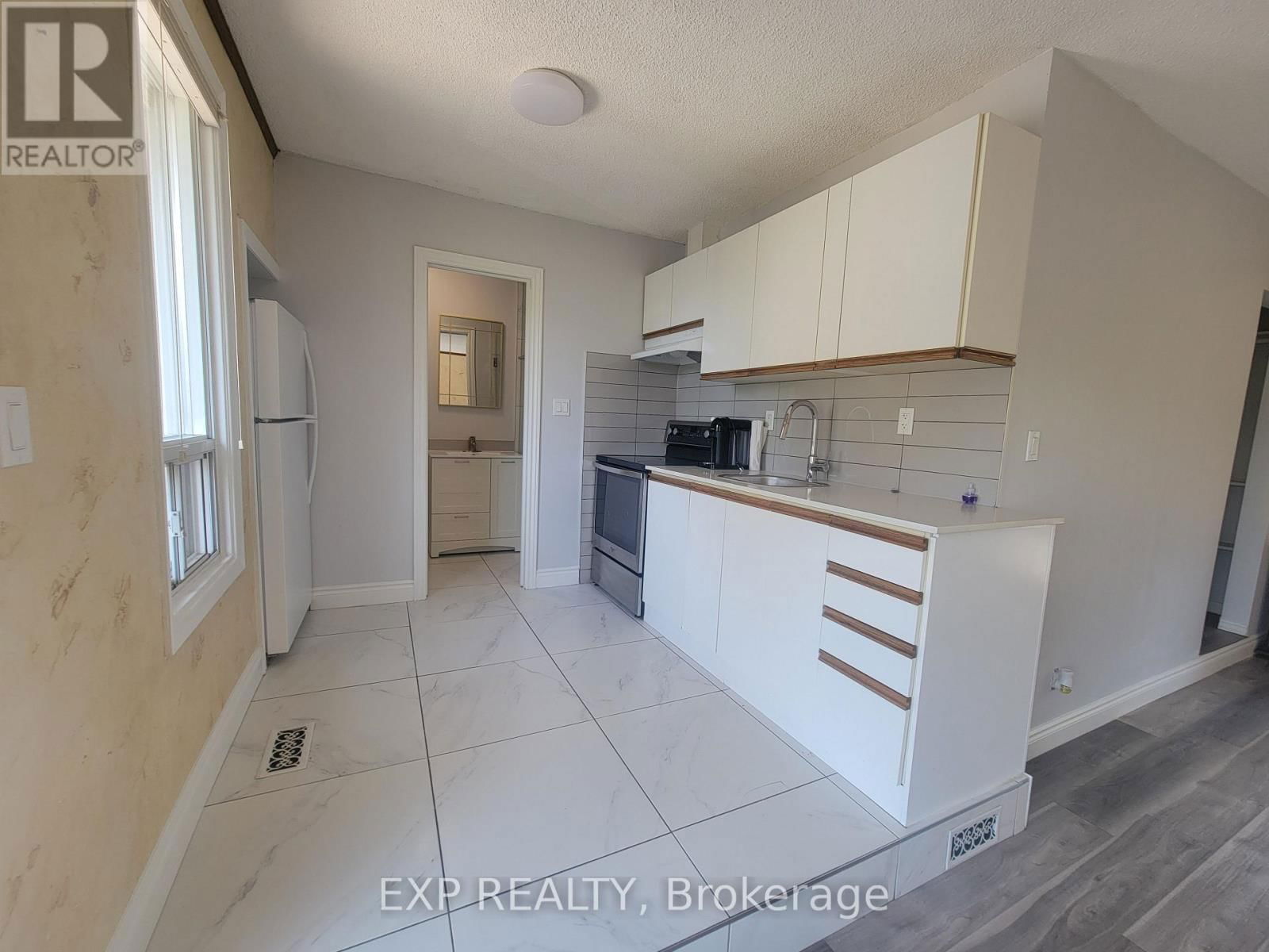 499 SHERIN DRIVE Image 8