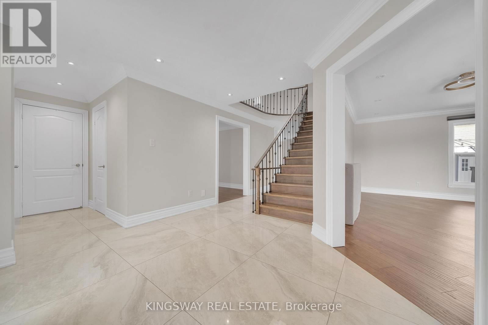58 LEEWARD DRIVE Image 13