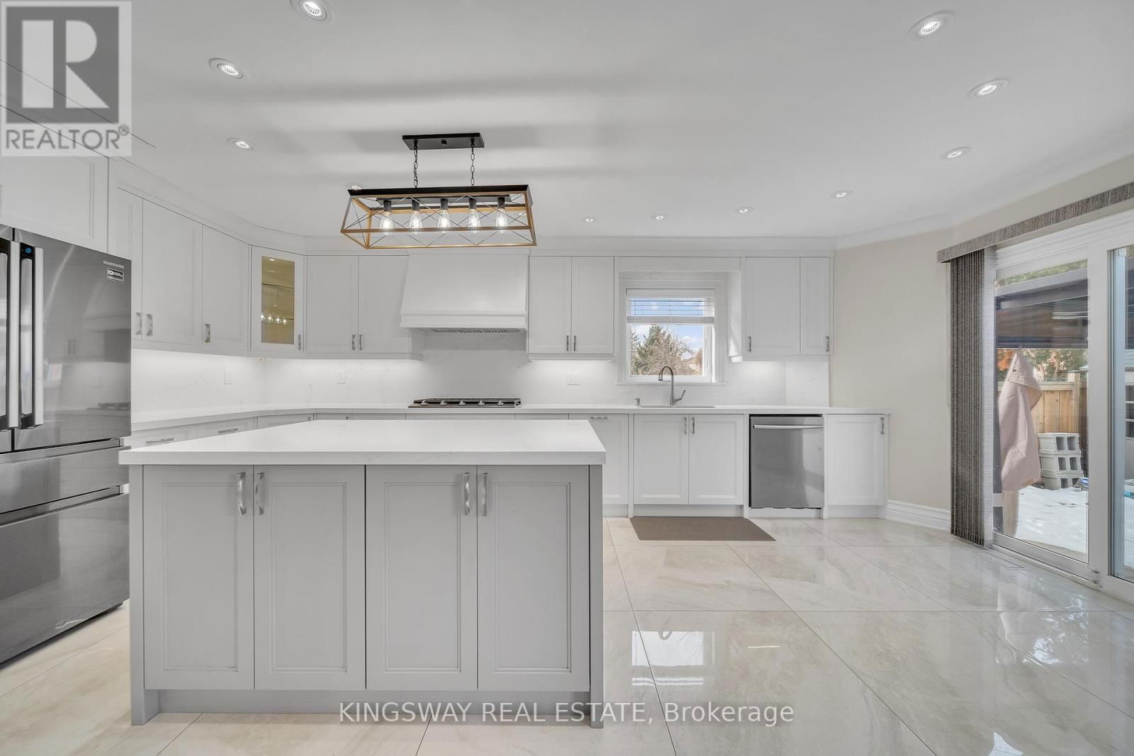 58 LEEWARD DRIVE Image 24
