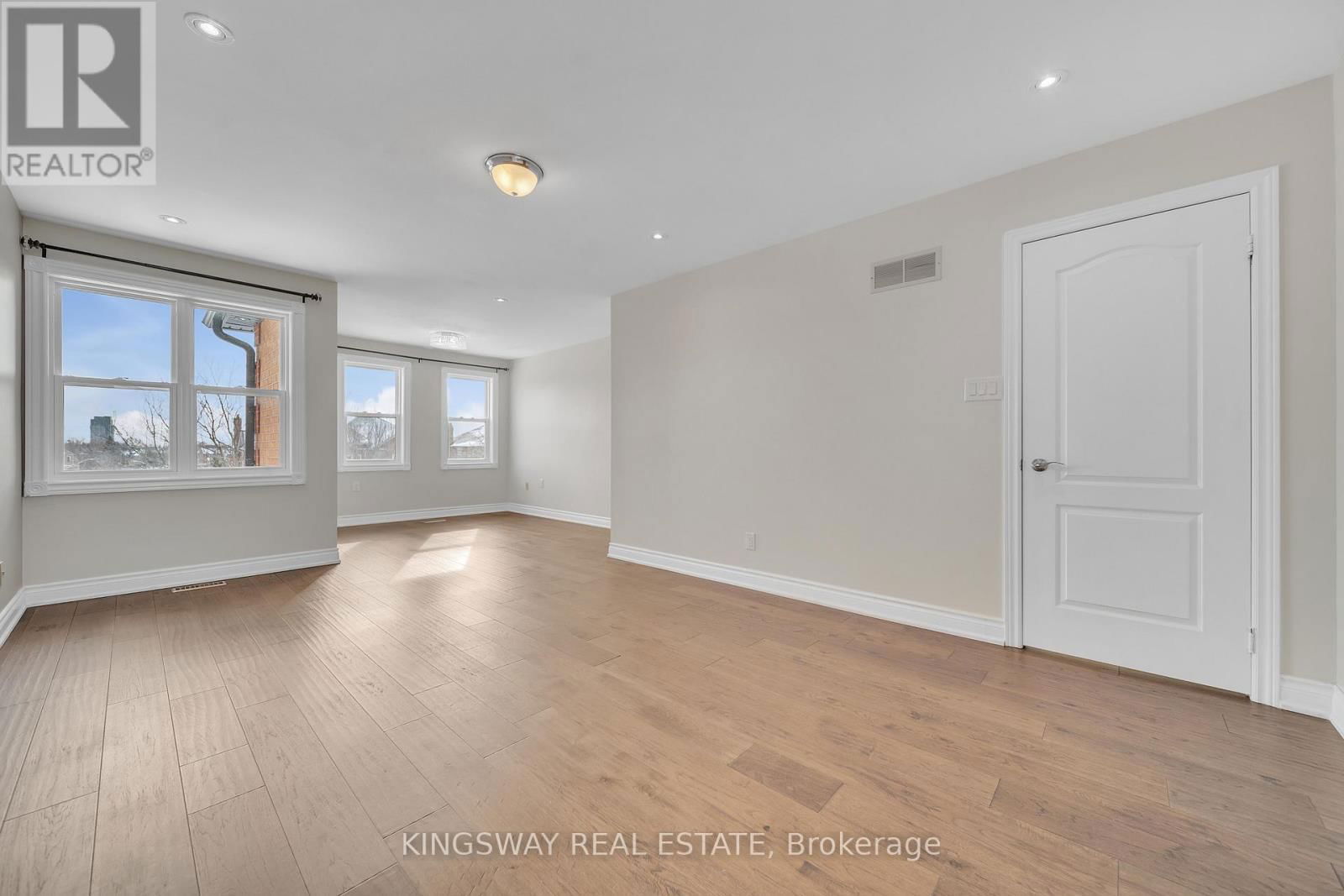 58 LEEWARD DRIVE Image 32