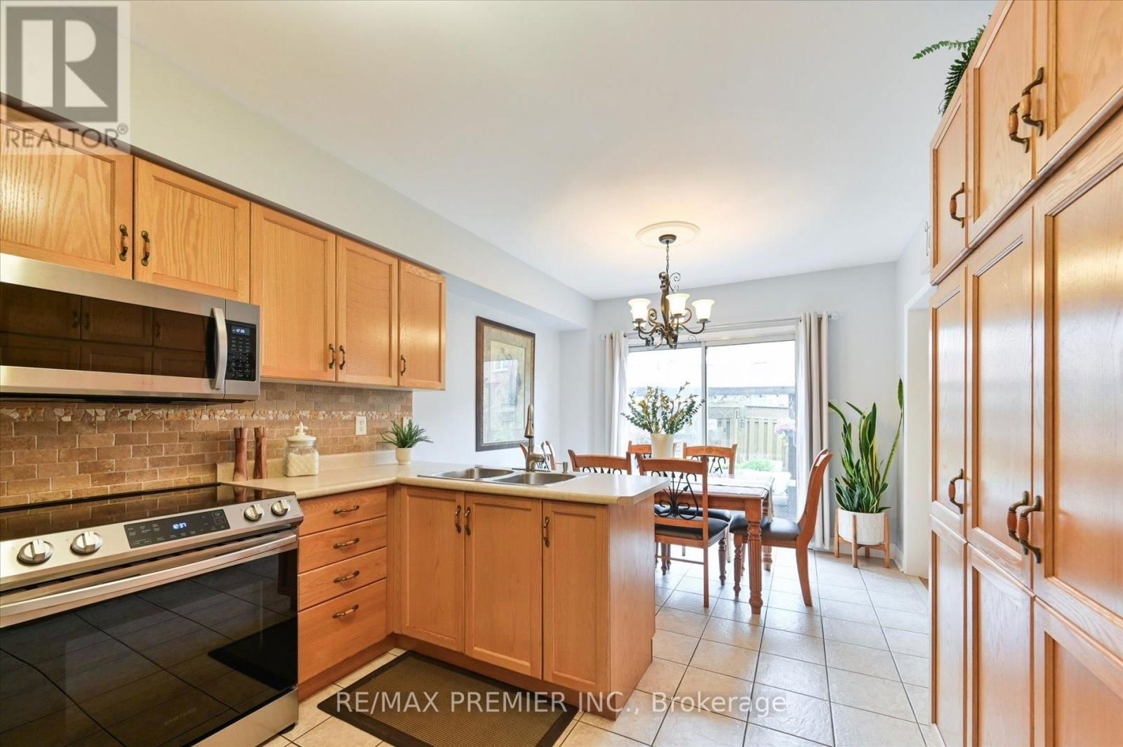 24 CULTURE CRESCENT Image 14