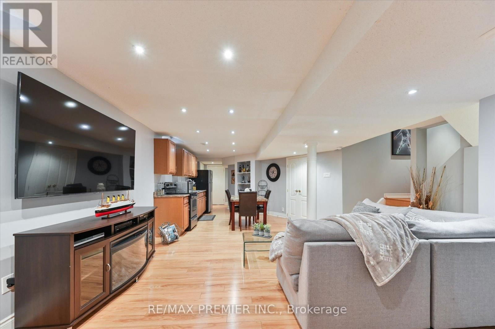 24 CULTURE CRESCENT Image 27