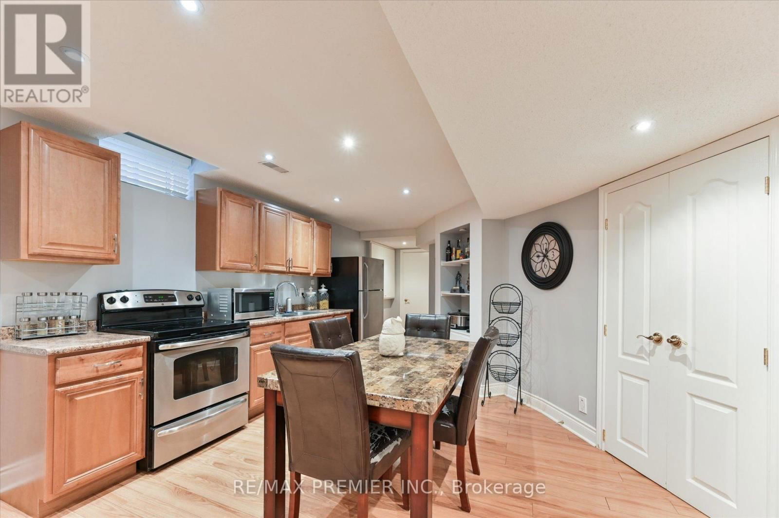 24 CULTURE CRESCENT Image 28