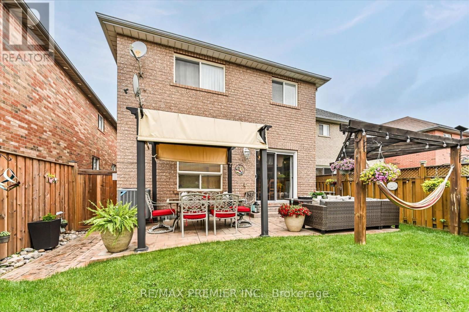 24 CULTURE CRESCENT Image 36