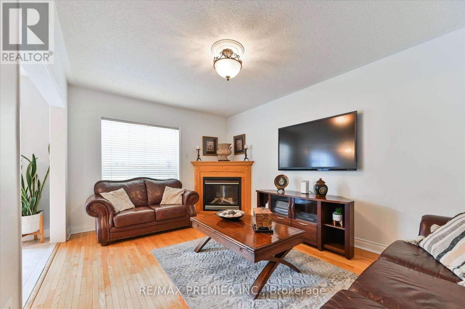 24 CULTURE CRESCENT Image 9