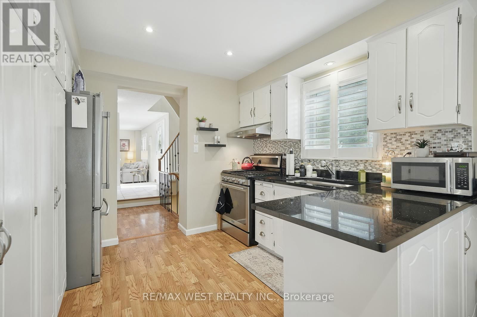 3060 ILOMAR COURT Image 18