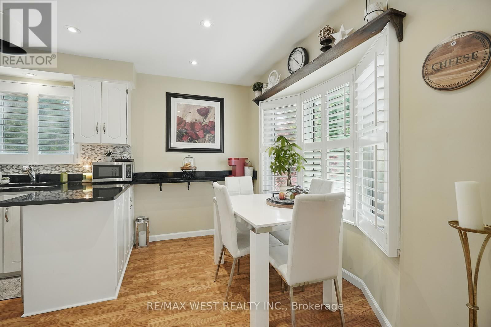 3060 ILOMAR COURT Image 20