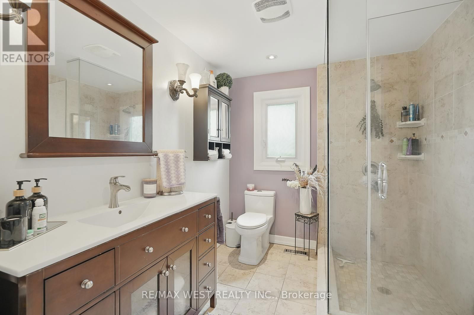 3060 ILOMAR COURT Image 25