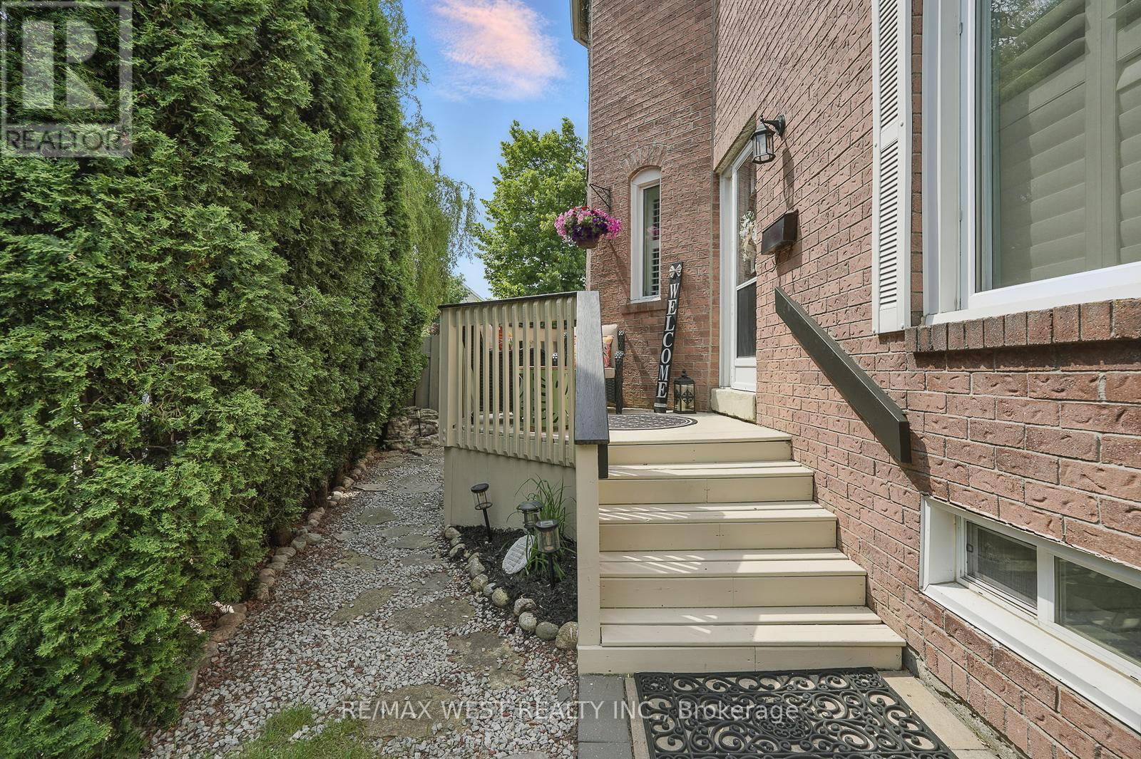 3060 ILOMAR COURT Image 3