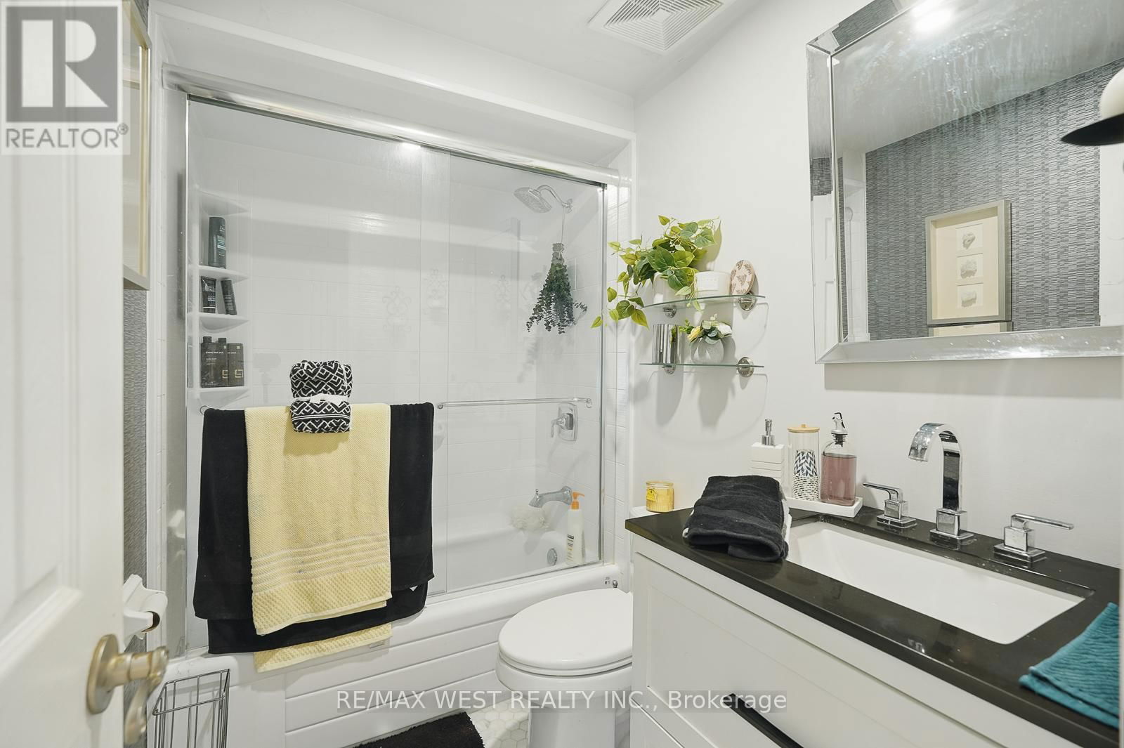 3060 ILOMAR COURT Image 30