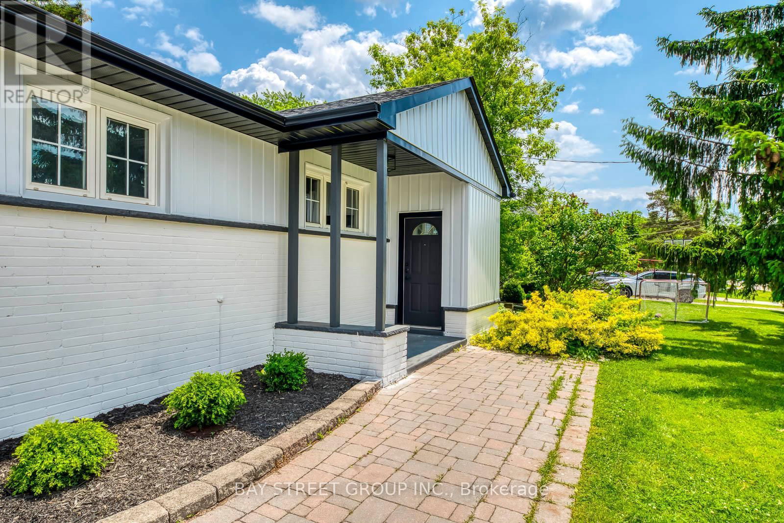 445 SAMFORD PLACE Image 3