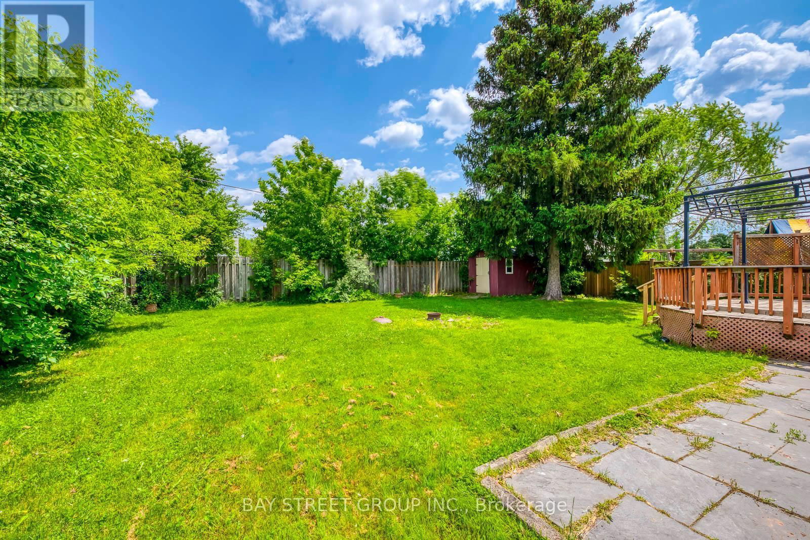 445 SAMFORD PLACE Image 37