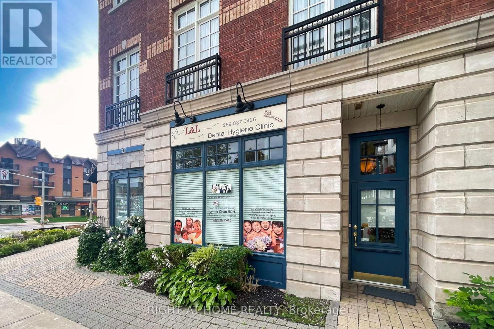 10 - 120 BRONTE ROAD Image 1