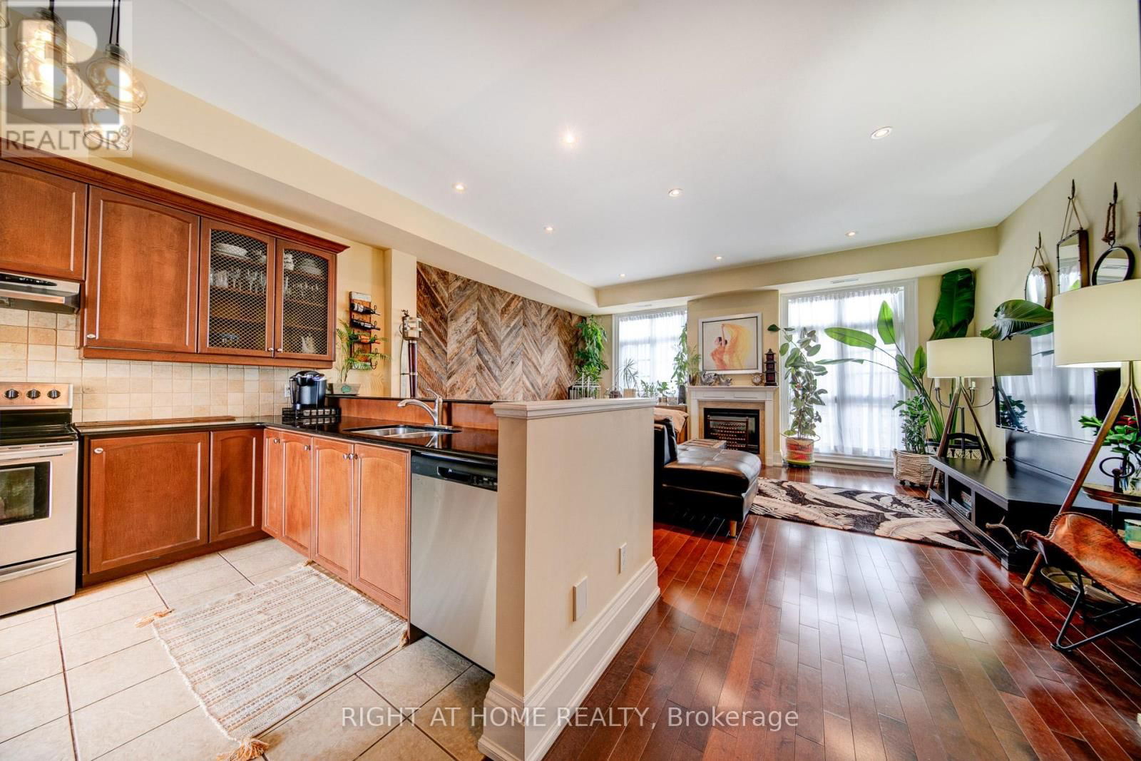 10 - 120 BRONTE ROAD Image 26